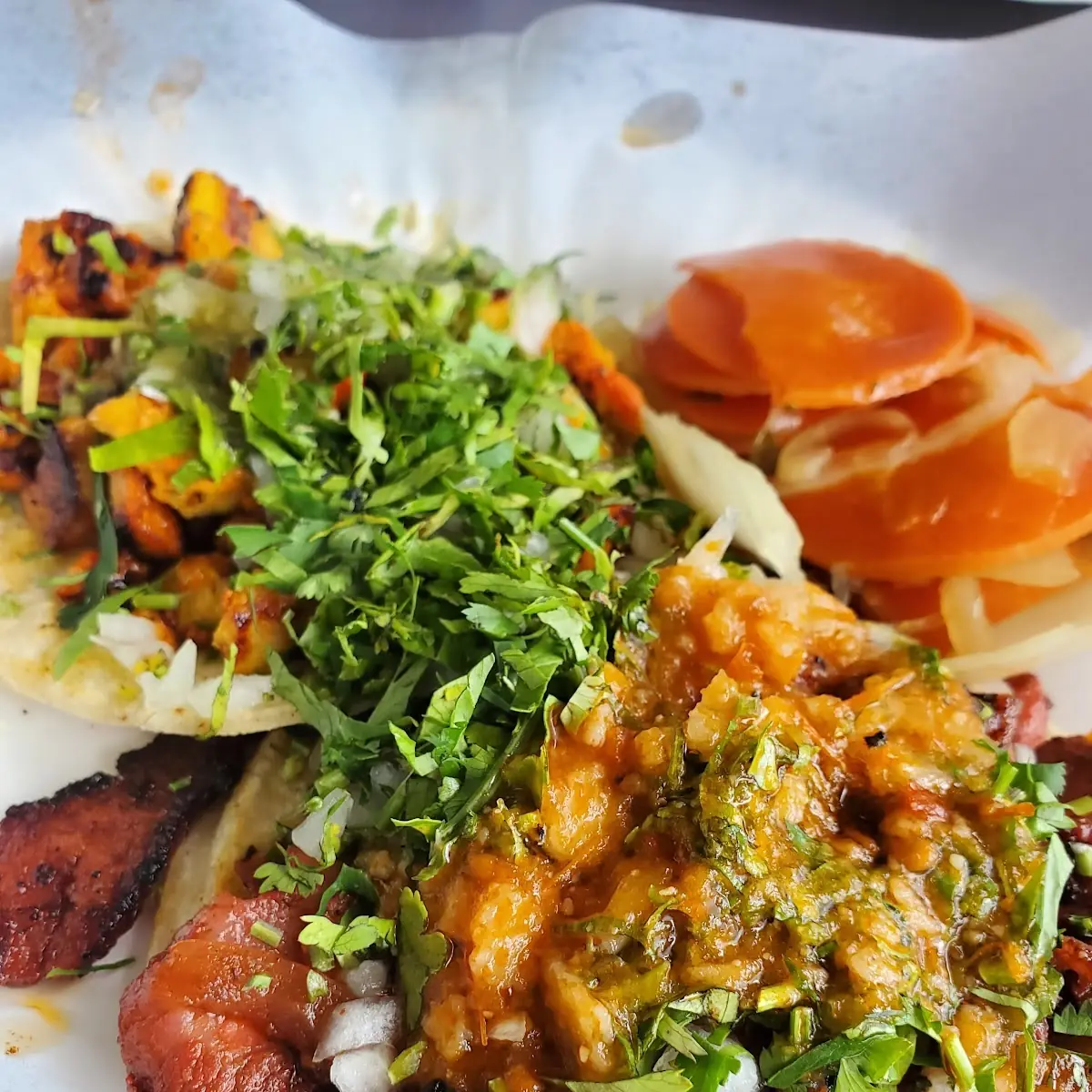Pollo Y Carnitas Tacos