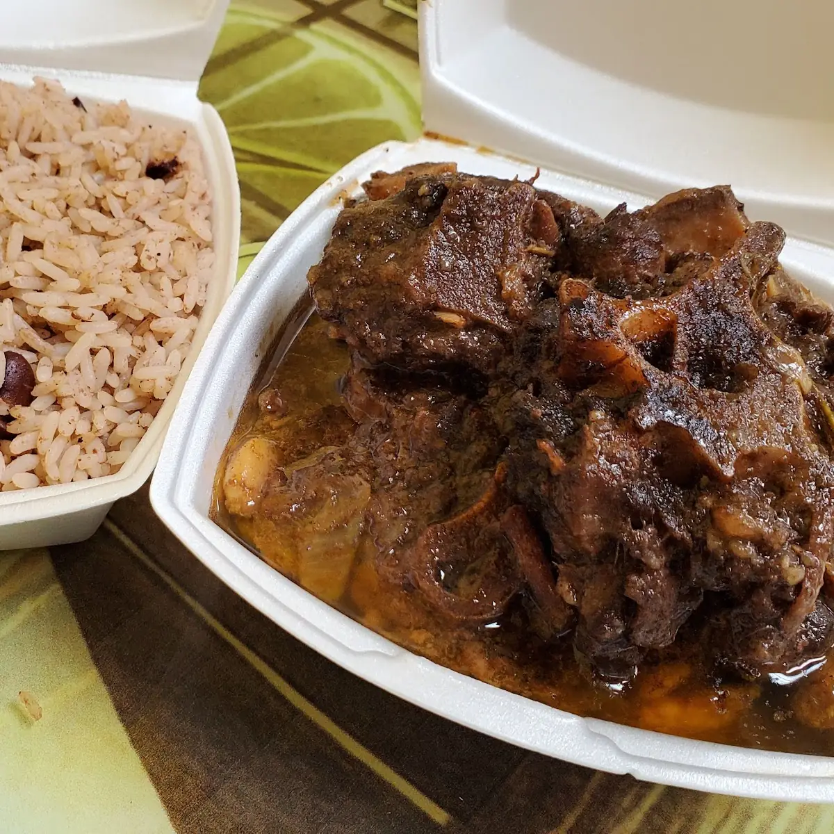 Oxtail with Rice and Peas