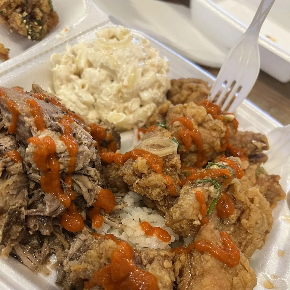 Garlic Chicken & Kalua Pig