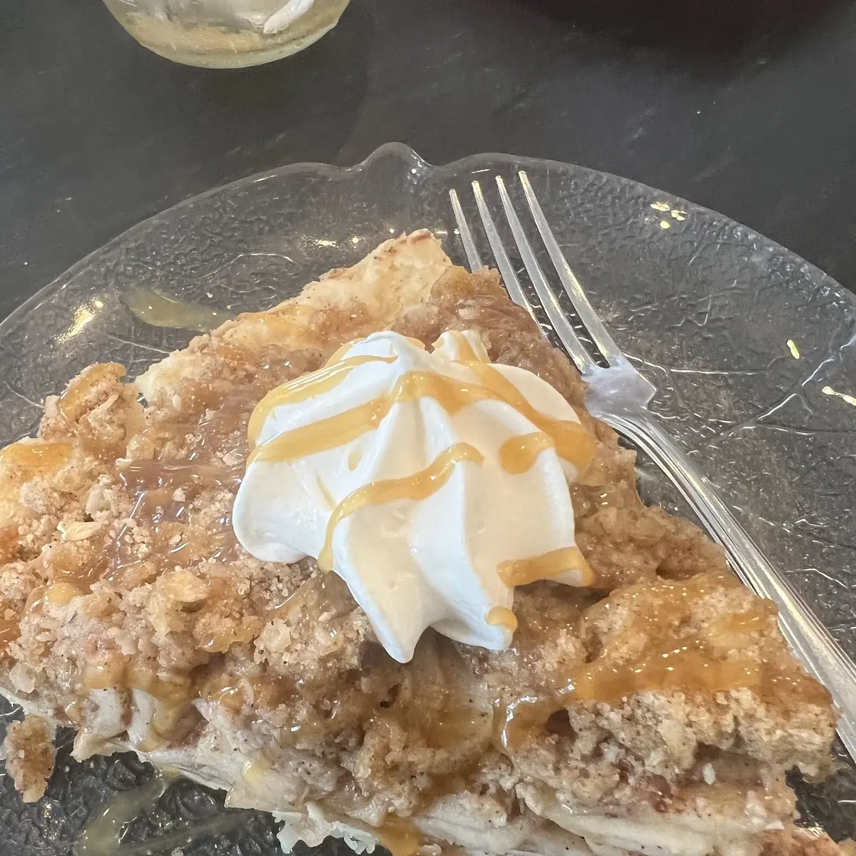 Caramel Apple Crumb Pie