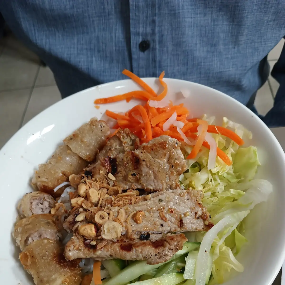 Çhicken and Egg Roll Vermicelli Bowl