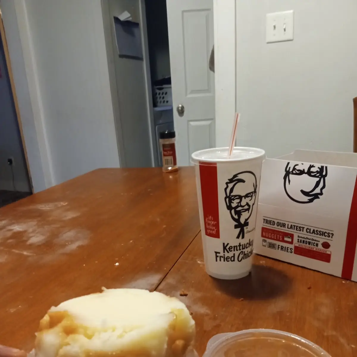 Gelatin Mash Potatoes Stick to the Lips One Solid Chunk