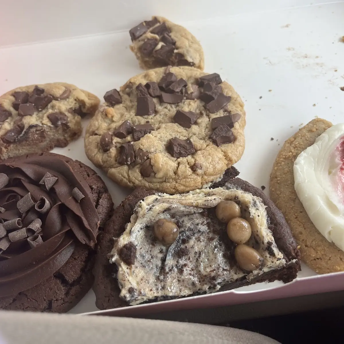 Milk Chocolate Chip Cookie