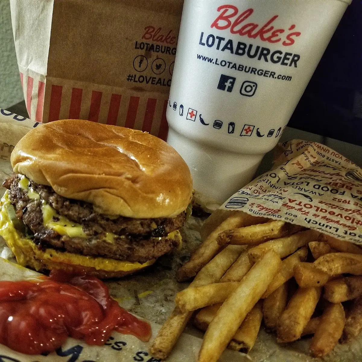 Lottaburger with Green Chili Burger