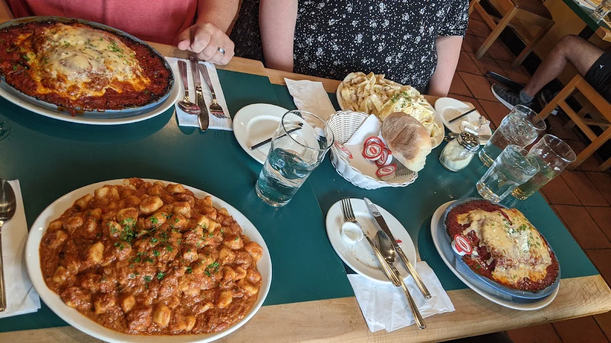 Pasta Bar, Anton's Pasta Bar