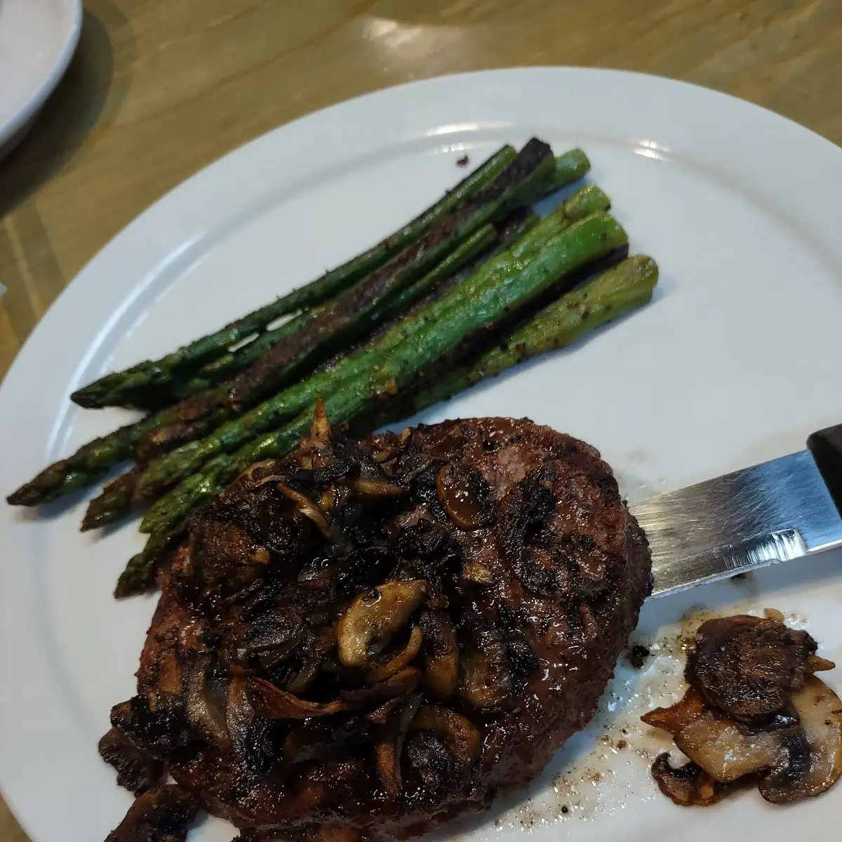 Chopped Sirloin &Grilled Asparagus