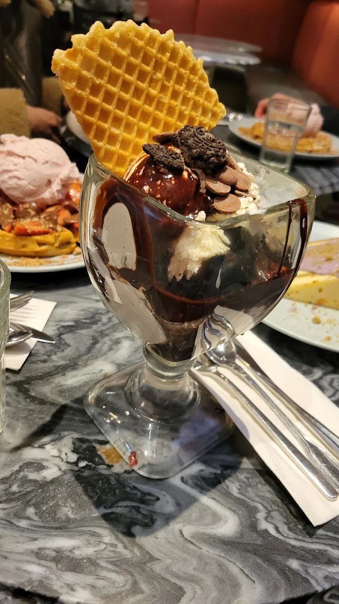 Choc This Way - 1 Scoop Sundae