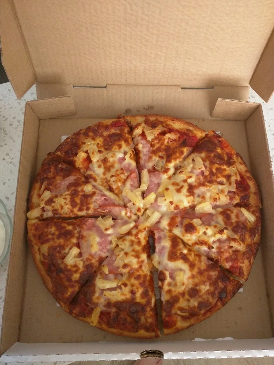 Hawaiian Supreme Pizza, HellCrust Logan Ave, Langley