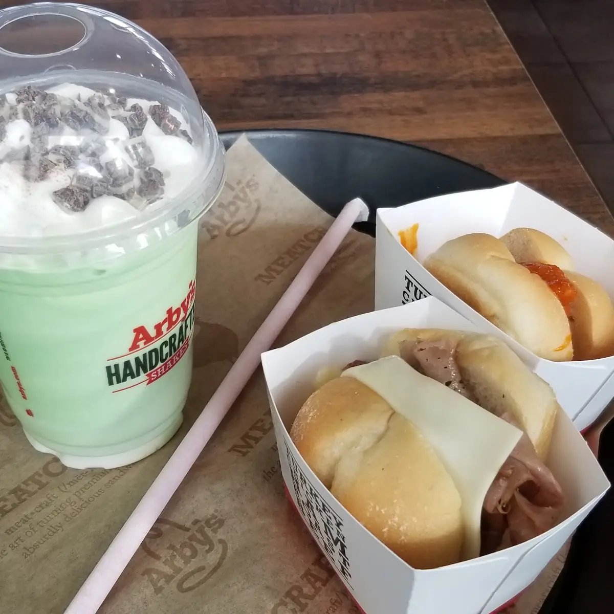 Mint Chocolate Chip Snack Shake