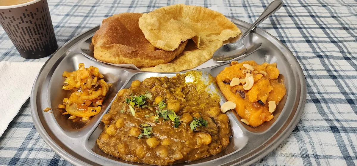 Halwa Channa Puri