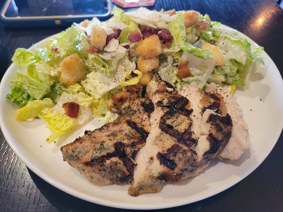 Chicken or Lamb Spaducci w Greek Salad
