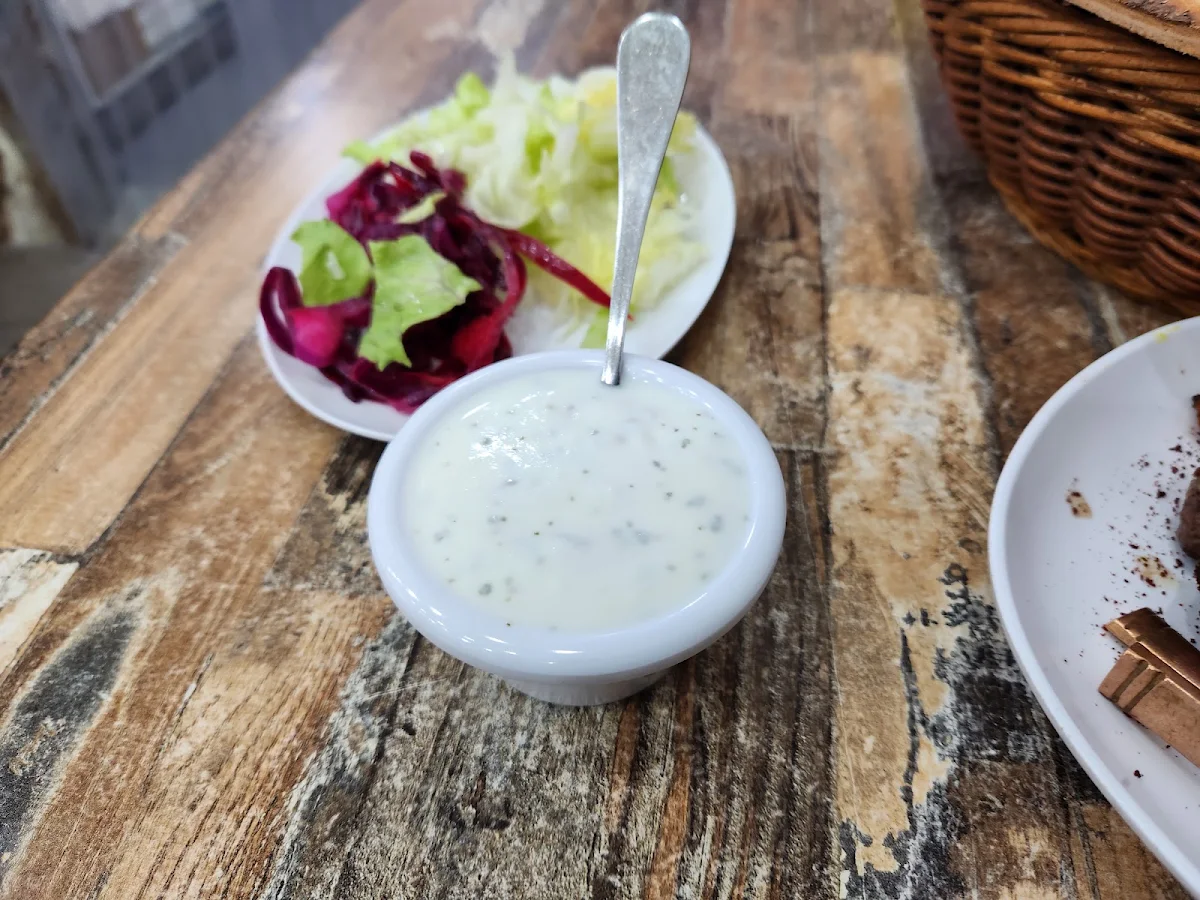 Salad & Sauce, Kabab Al Hojat