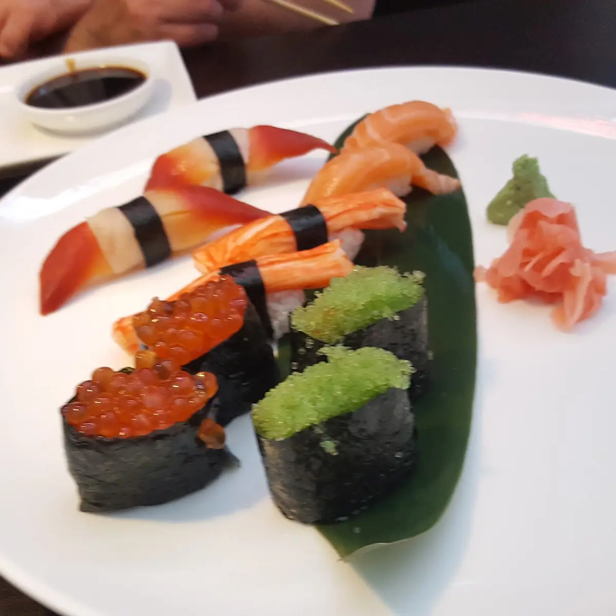 Smoke Salmon Roll