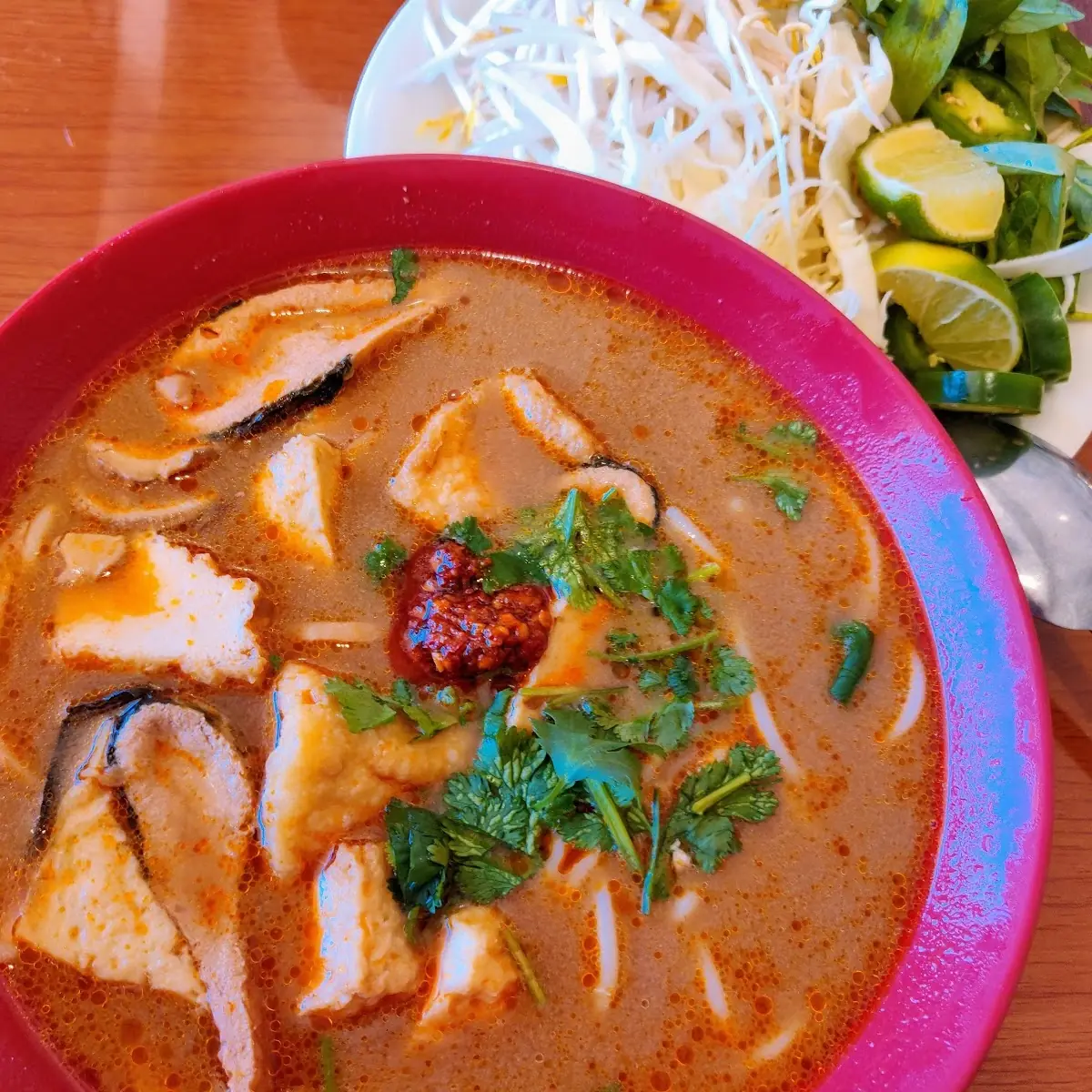 Tom Yum Noodle Soup Bun Thai