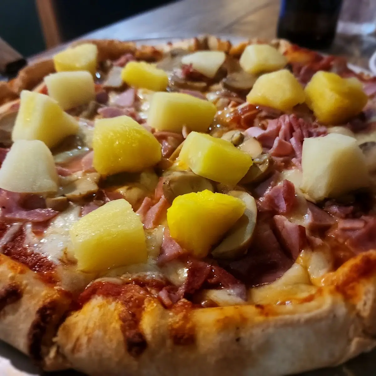 Hawaiian Pizza
