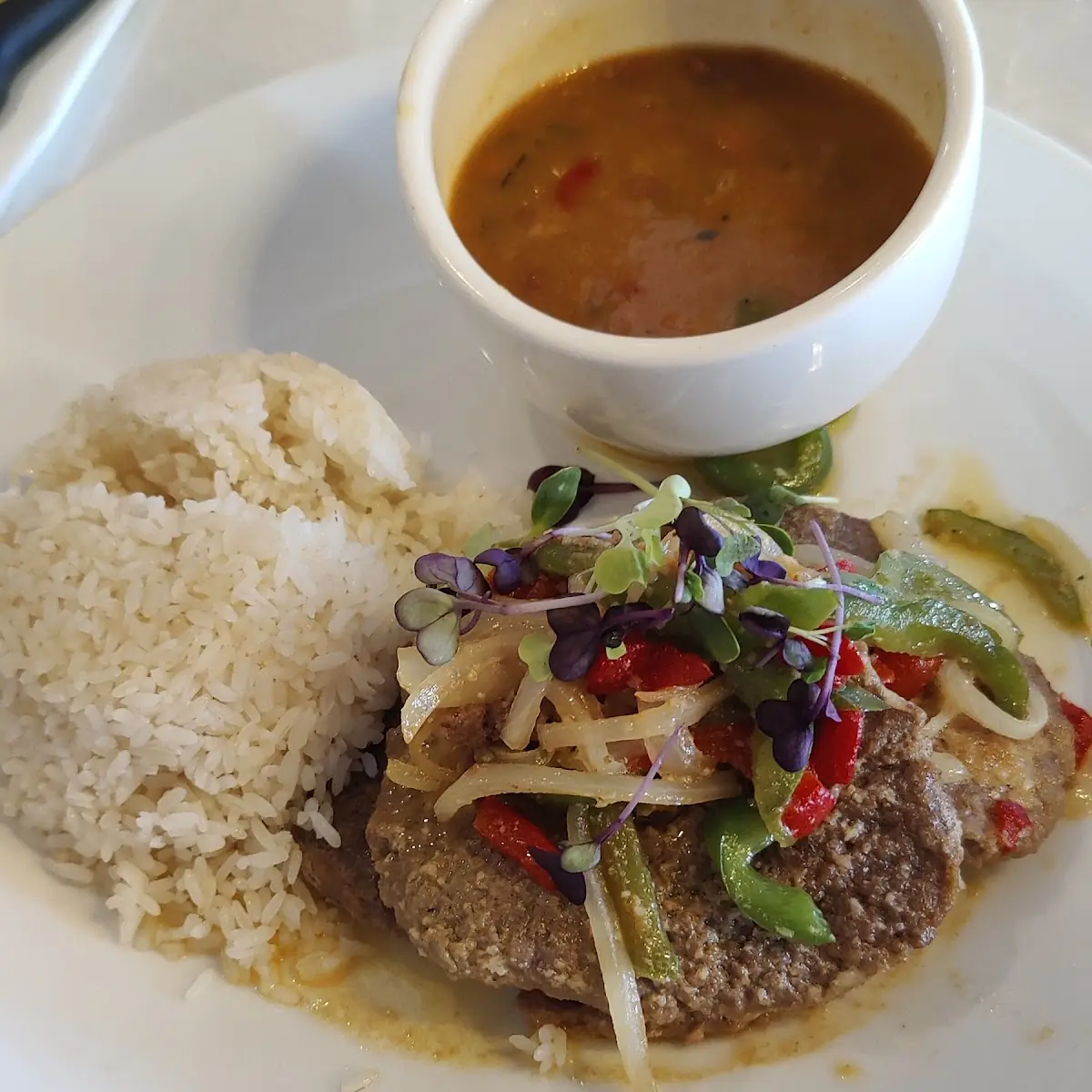 Bistec Encebollado