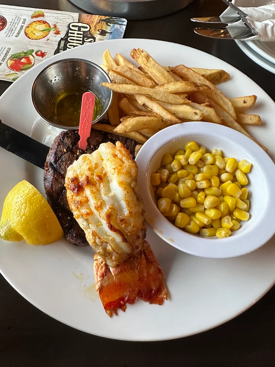 Highlights, Chuck's Roadhouse Bar and Grill