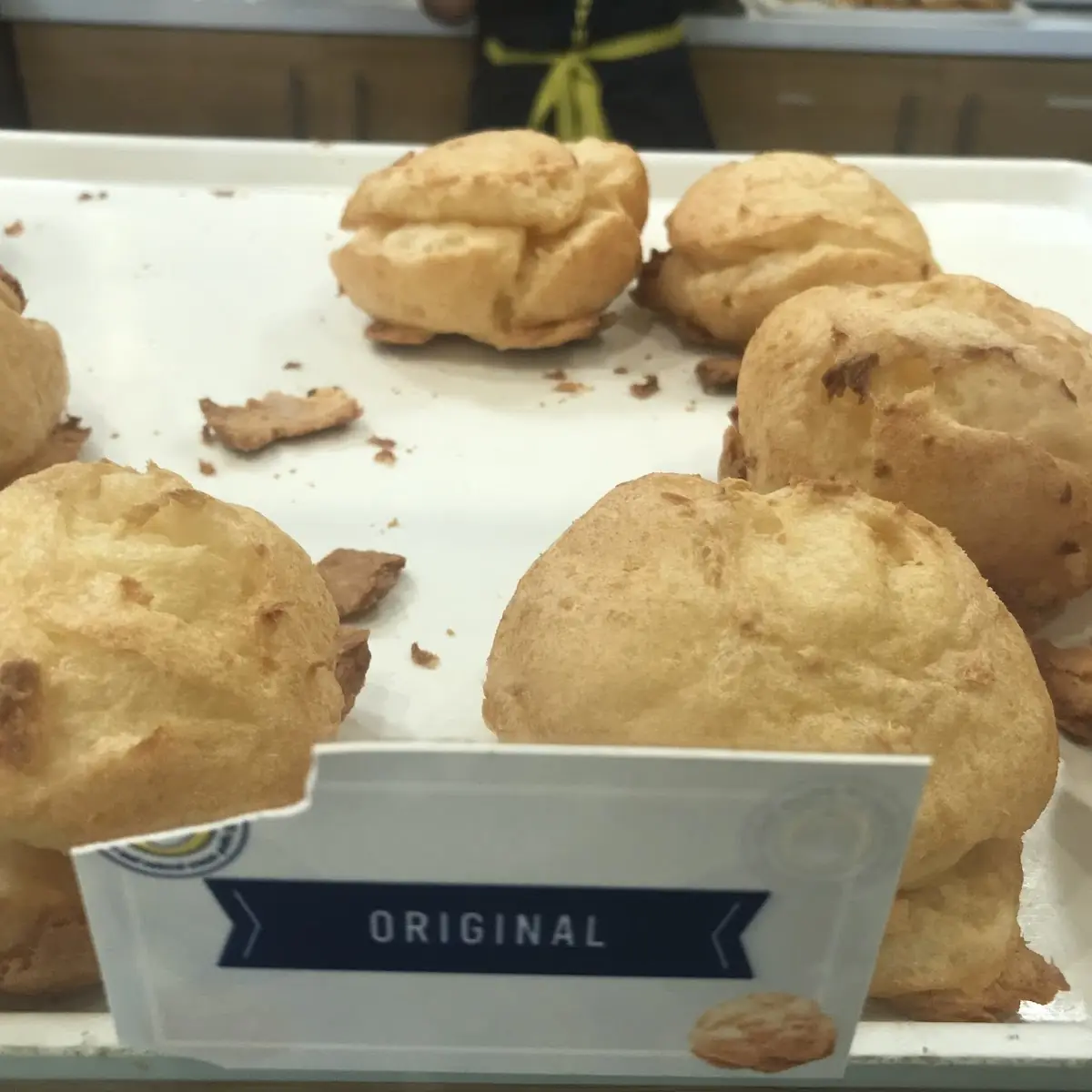 Crispy Almond Cream Puff