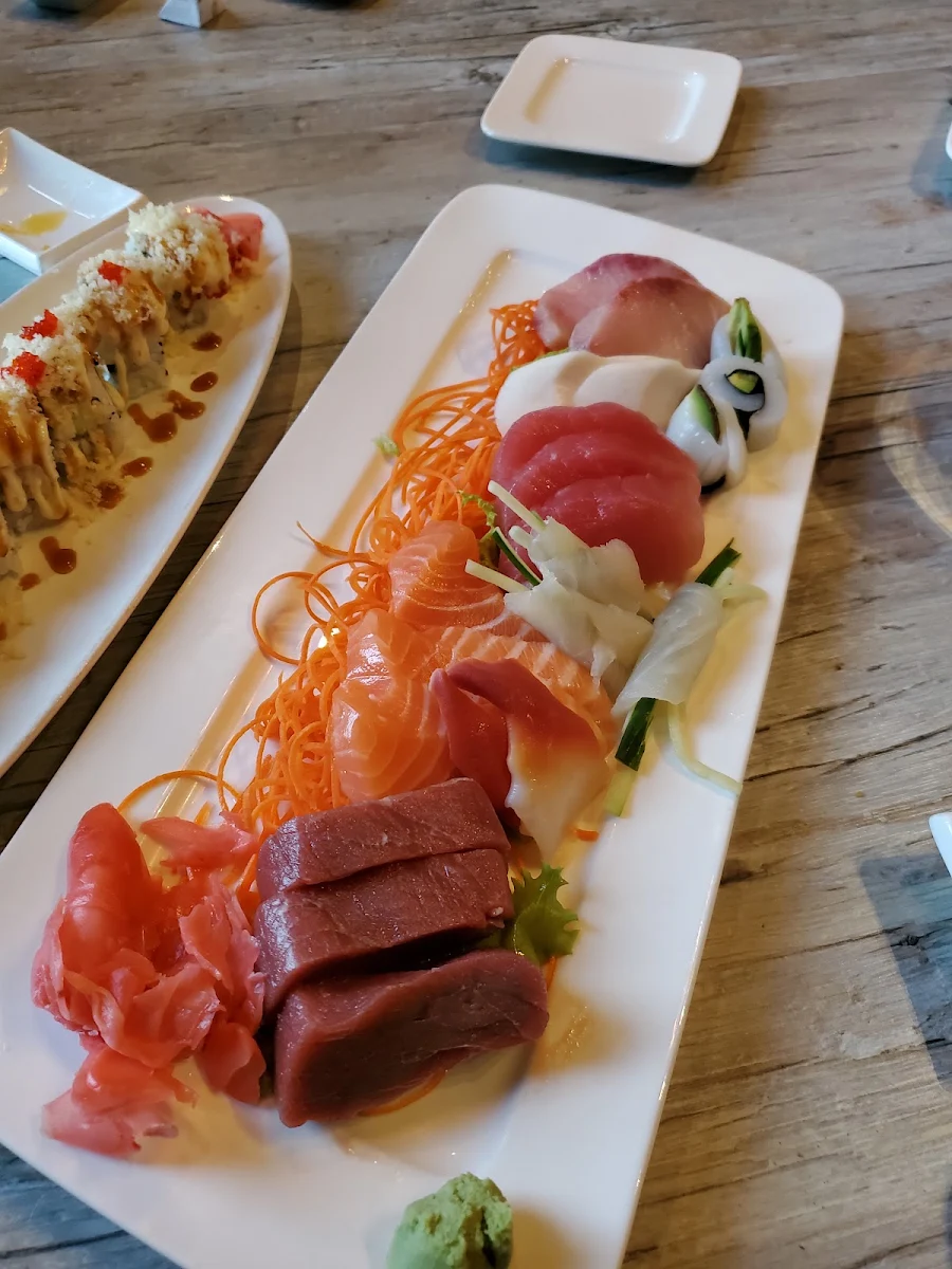 Deluxe Assorted Sashimi