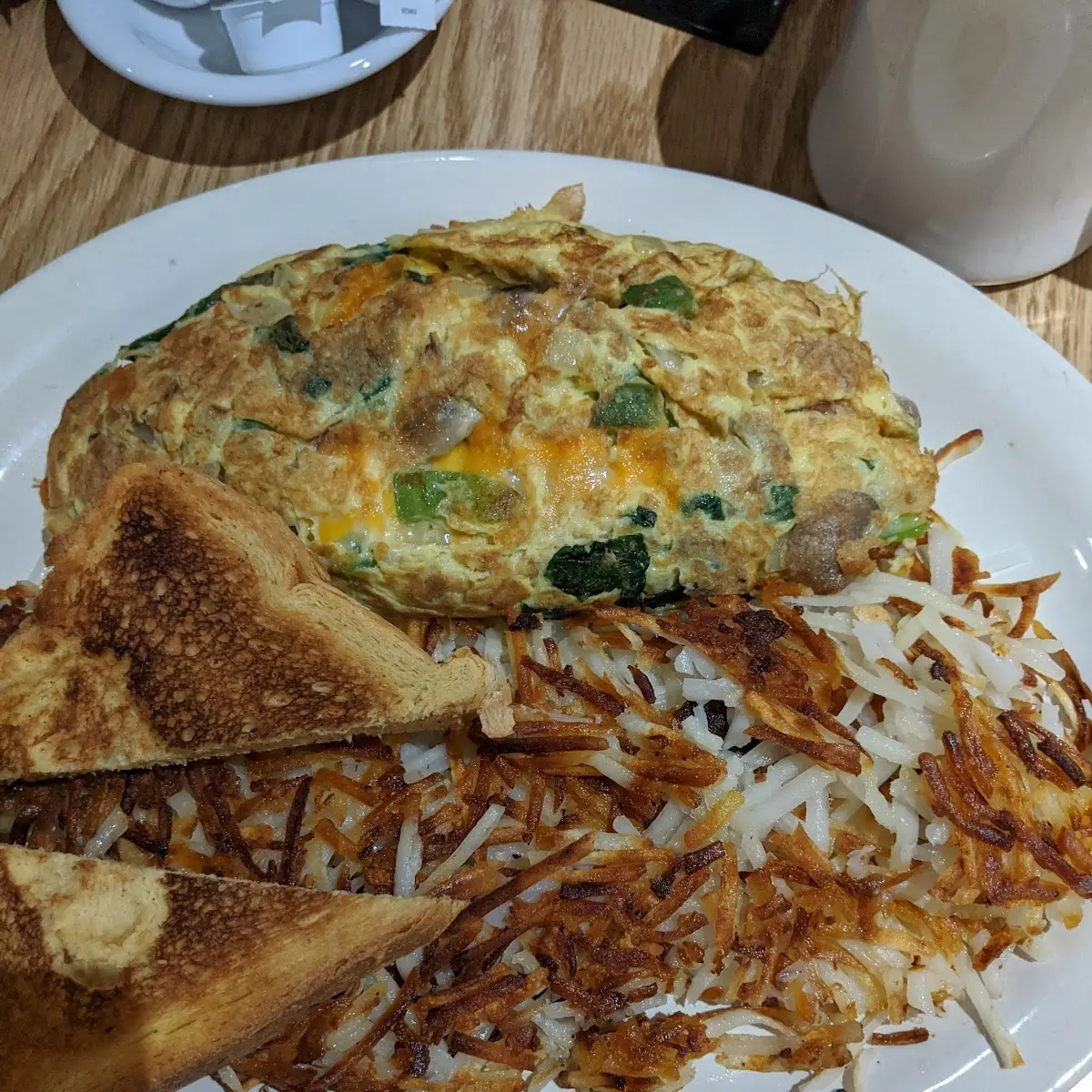 Veggie Omlette with Crispy Hash Browns