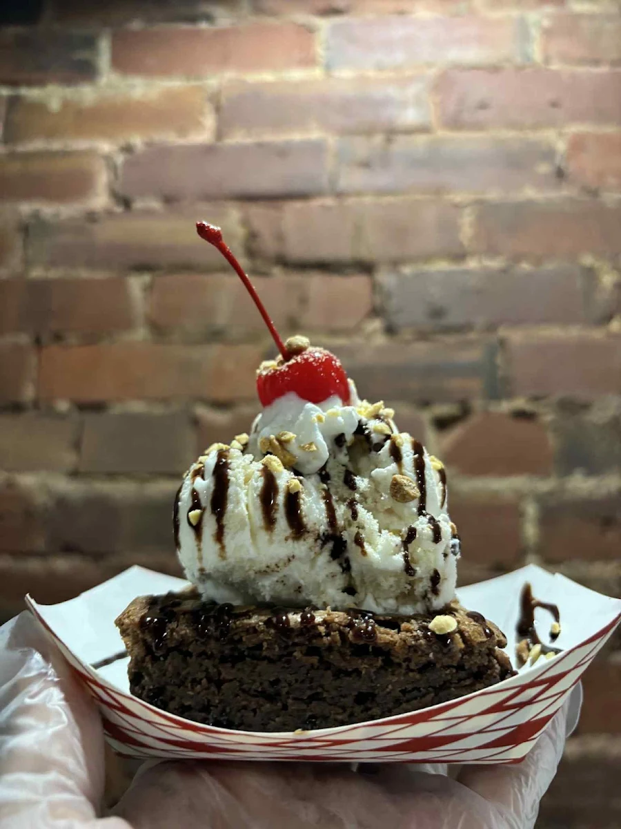 Brownie Sundae