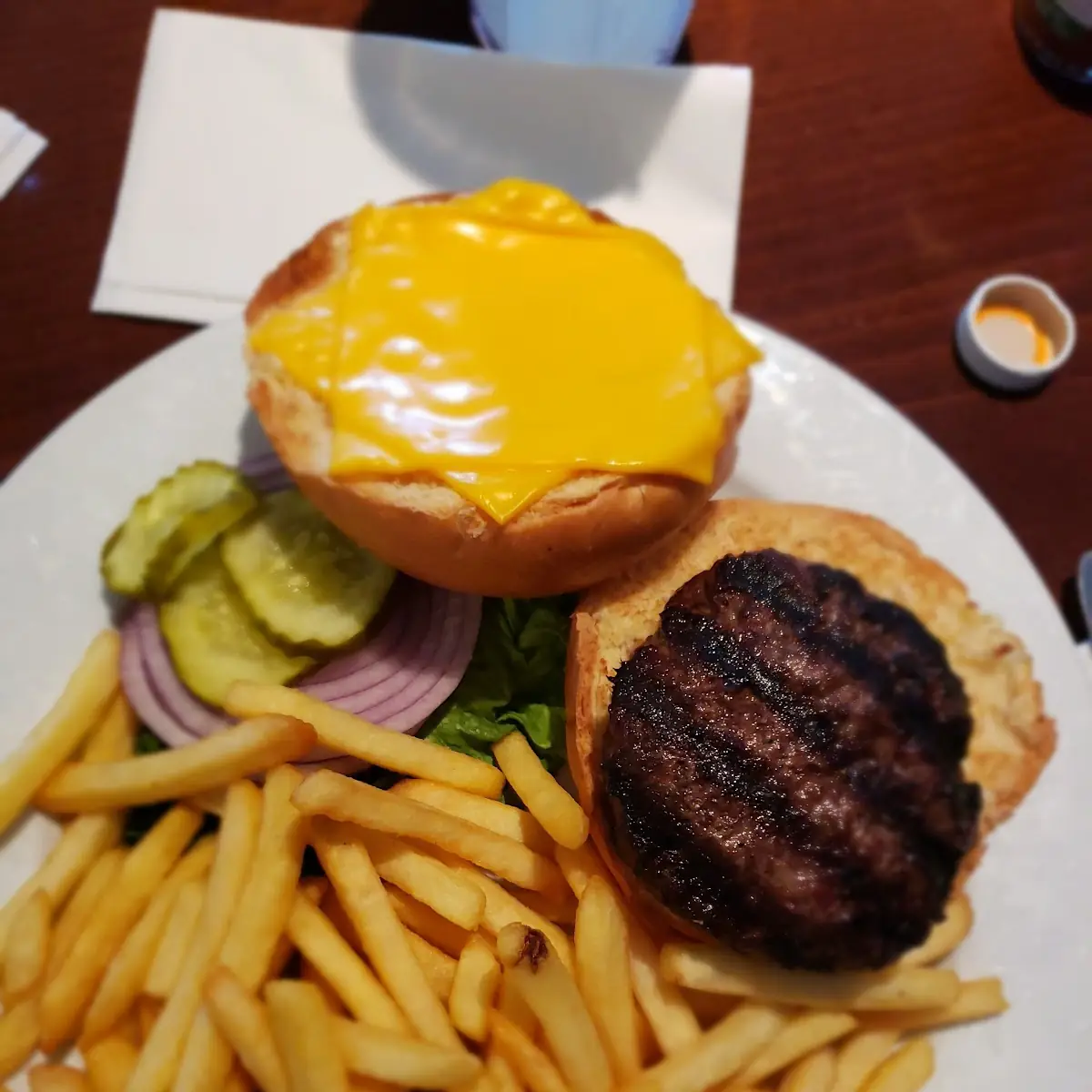 Cheeseburger Deluxe