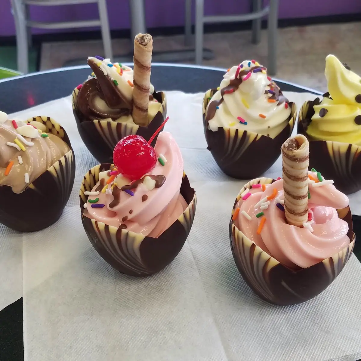 Frozen Yogurt Strawberry in Edible Chocolate Cup