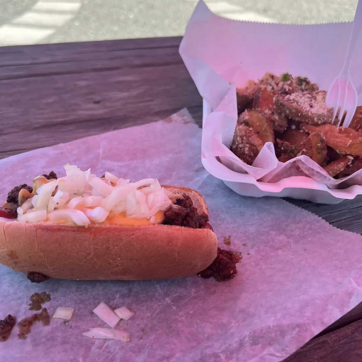 Chili Cheese Dog w Raw Onions