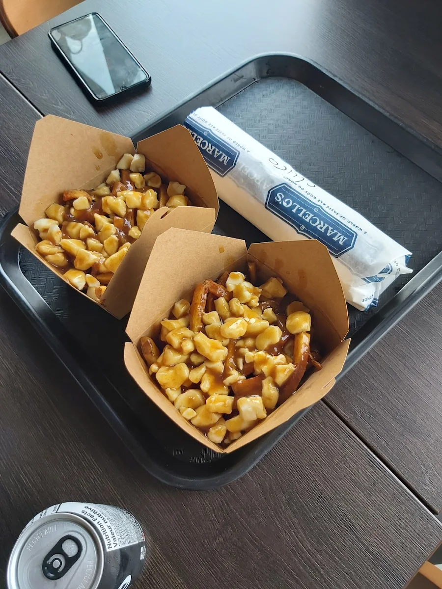 Reg Classic Poutine, Marcello's