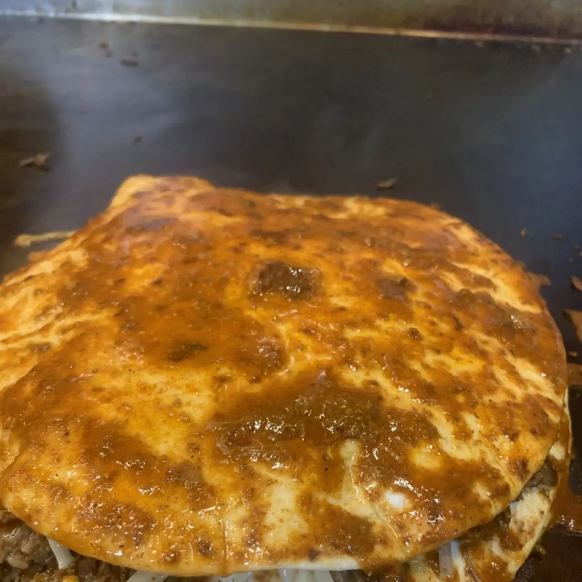 Queso dip cheddar  con carne molida