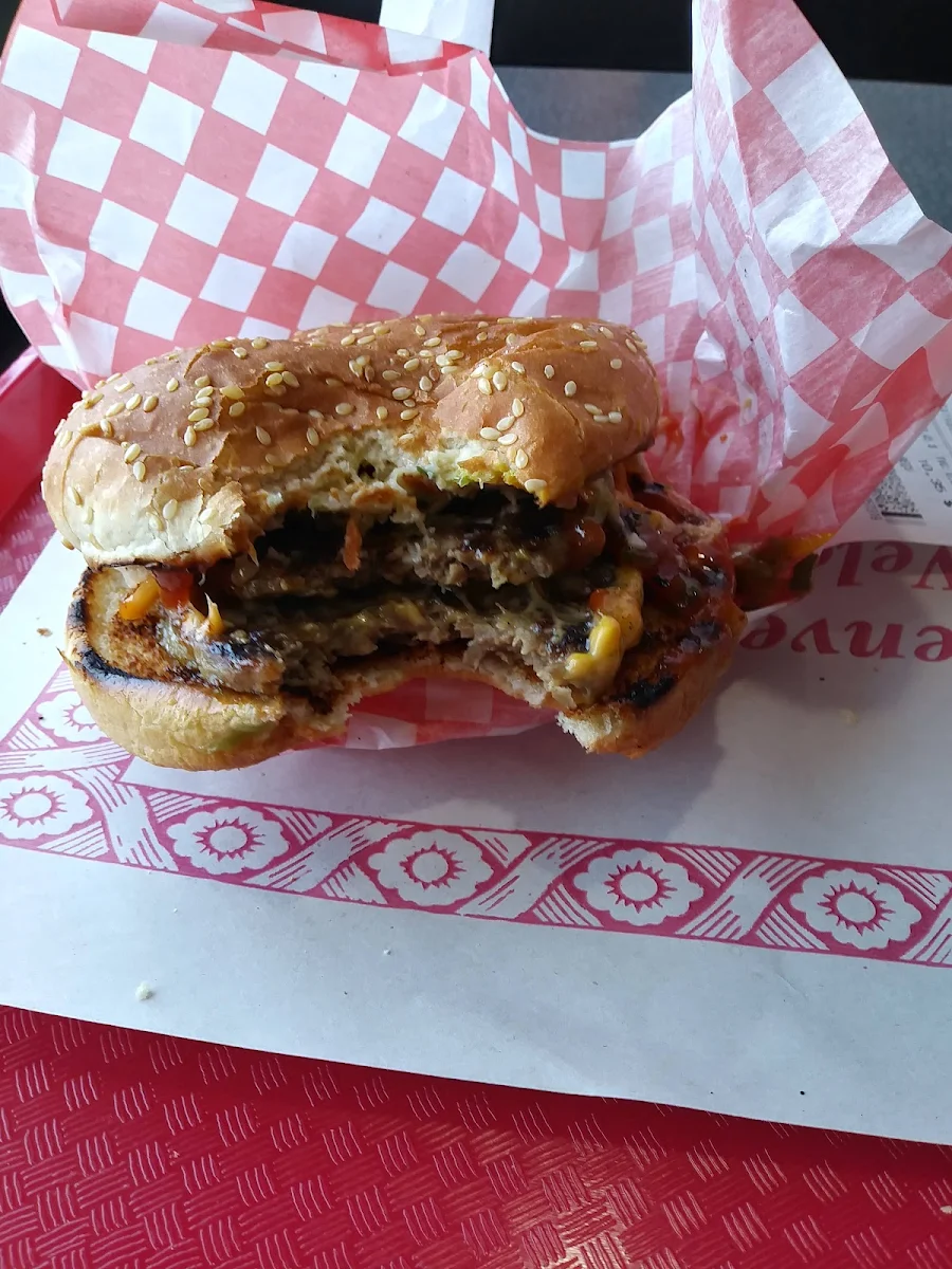 Highlights, Restaurant Maison du (M) Burger