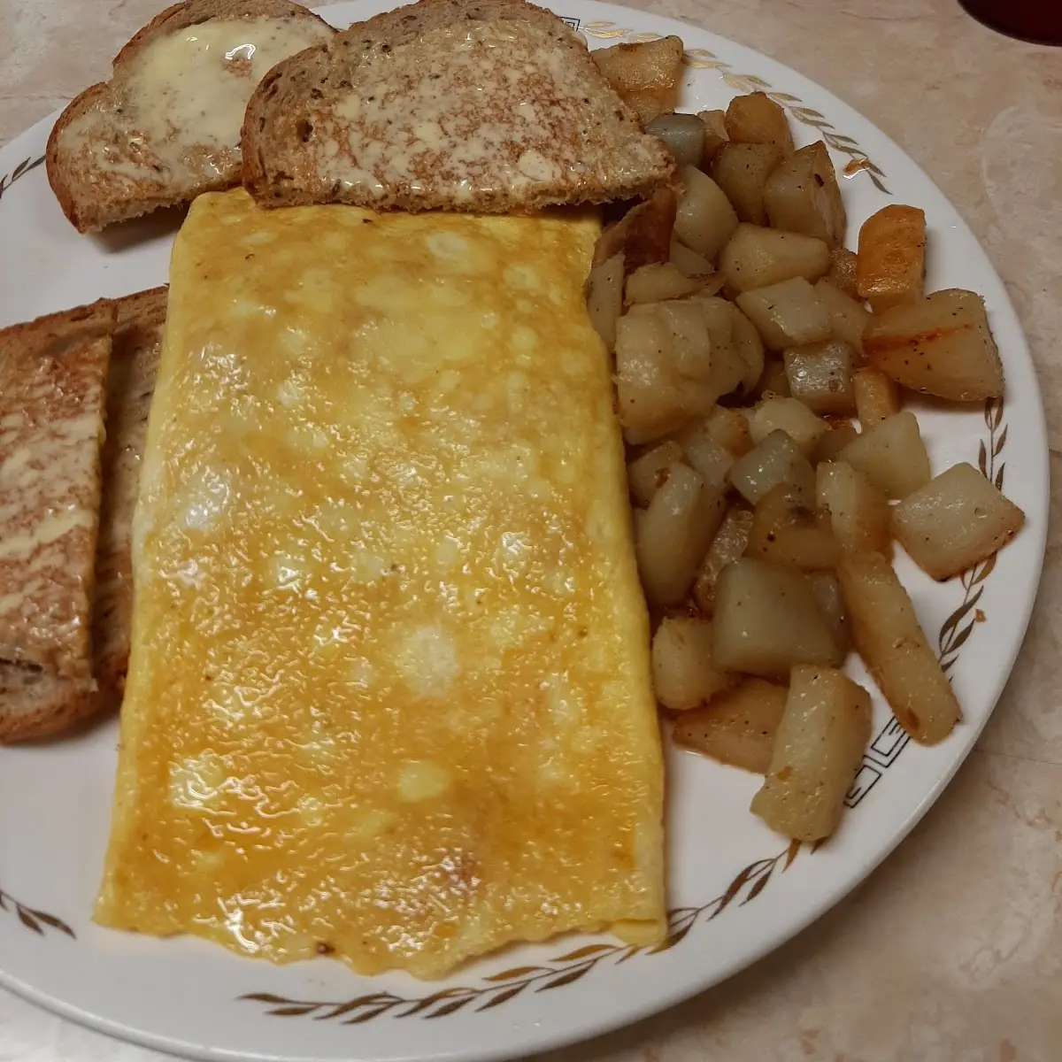 Ham & Cheese Omelette w Rye Toast