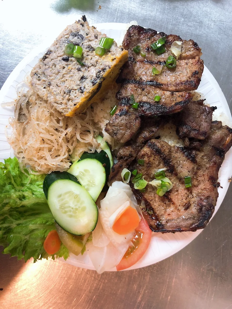 Grilled Pork Chop with Broken Rice