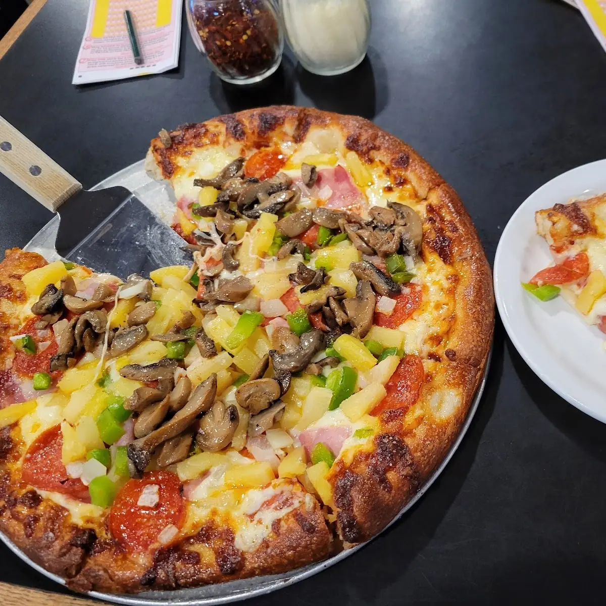 12 Supreme Pizza