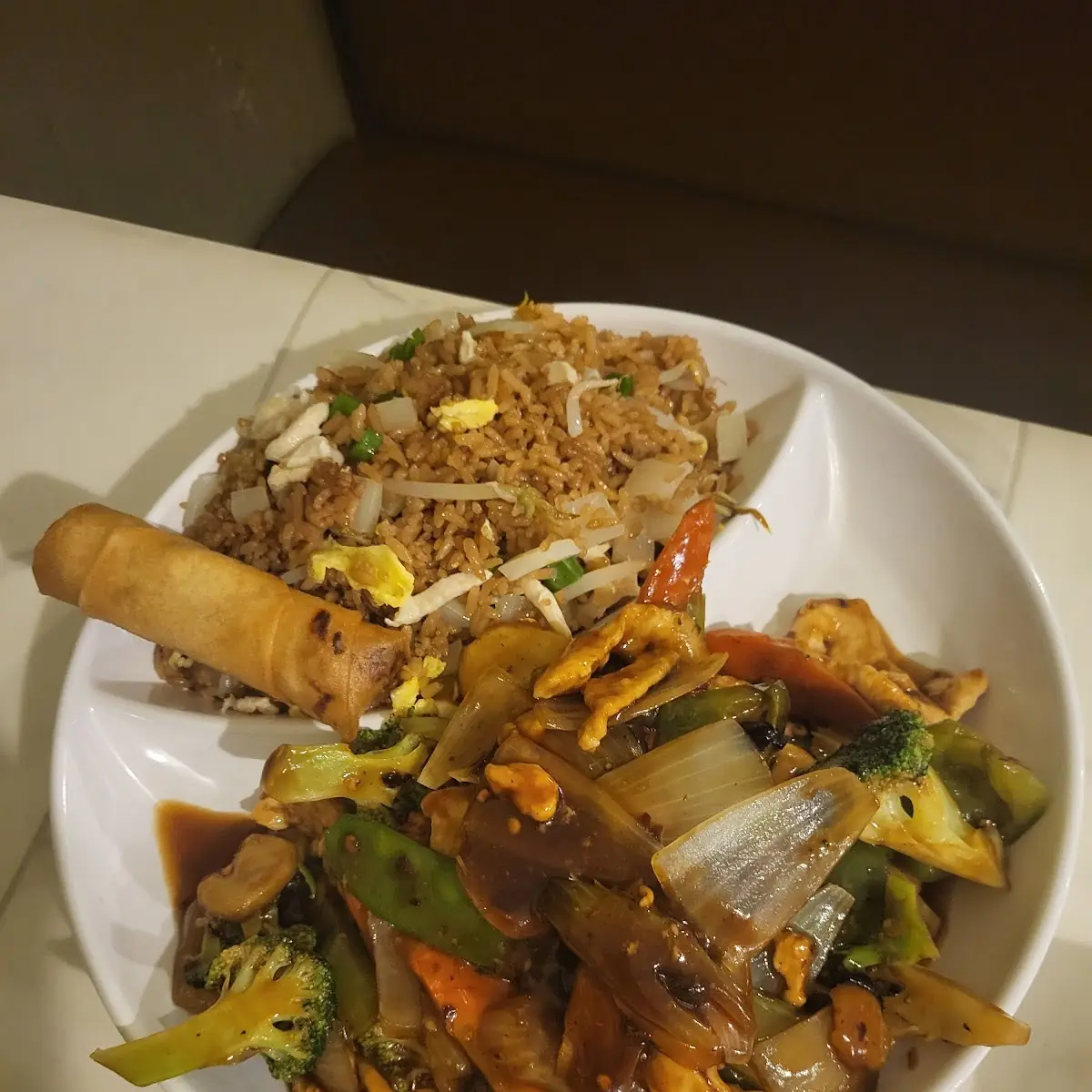 Chicken Chop Suey Combination Platter