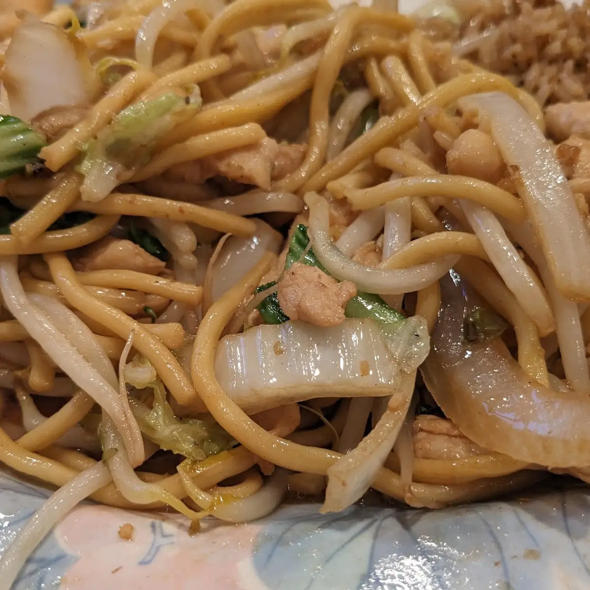 Chicken Lo Mein