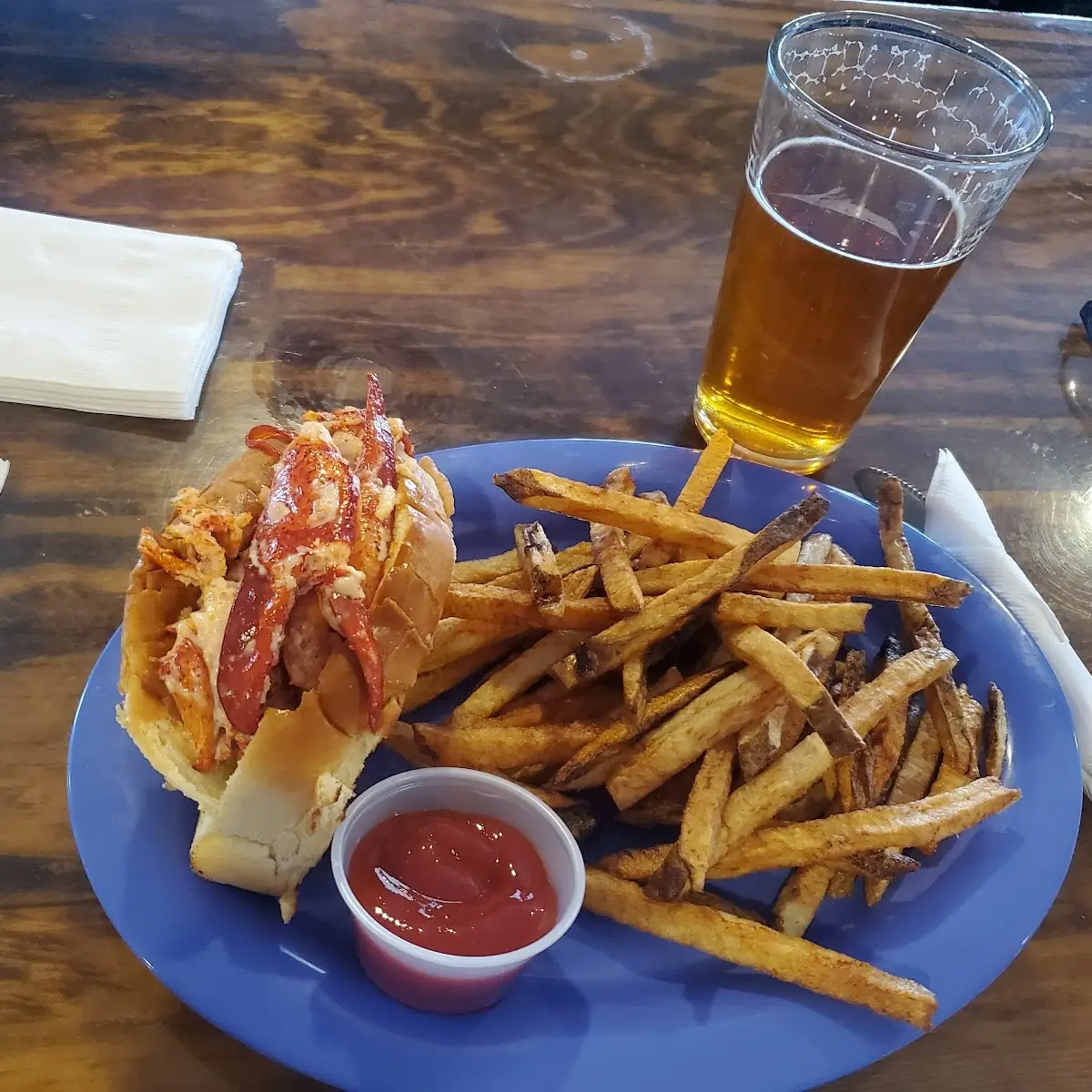 Lobster Roll with Fries