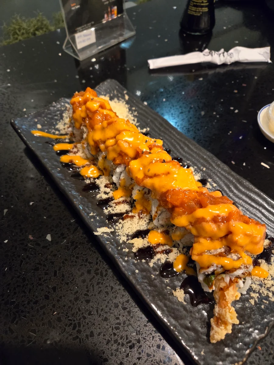 Dragon Roll, Gon Sushi
