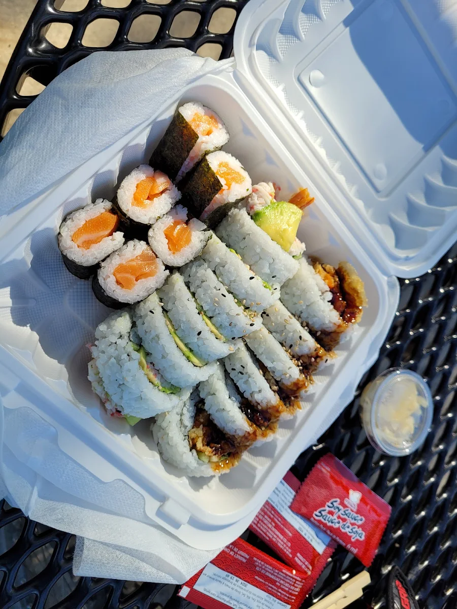 Dynamite Roll, Gon Sushi