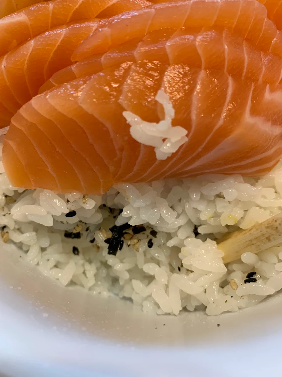 Salmon Sashimi Don, Gon Sushi