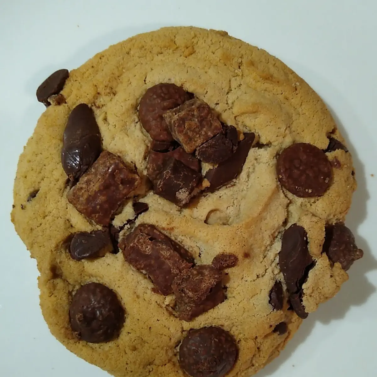 Ultimate Chocolate Chip Cookie