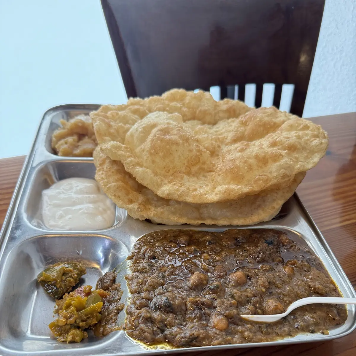Halwa Puri & Aloo Chana