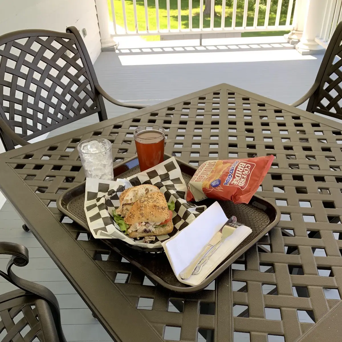 Highlights, The Prince Café
