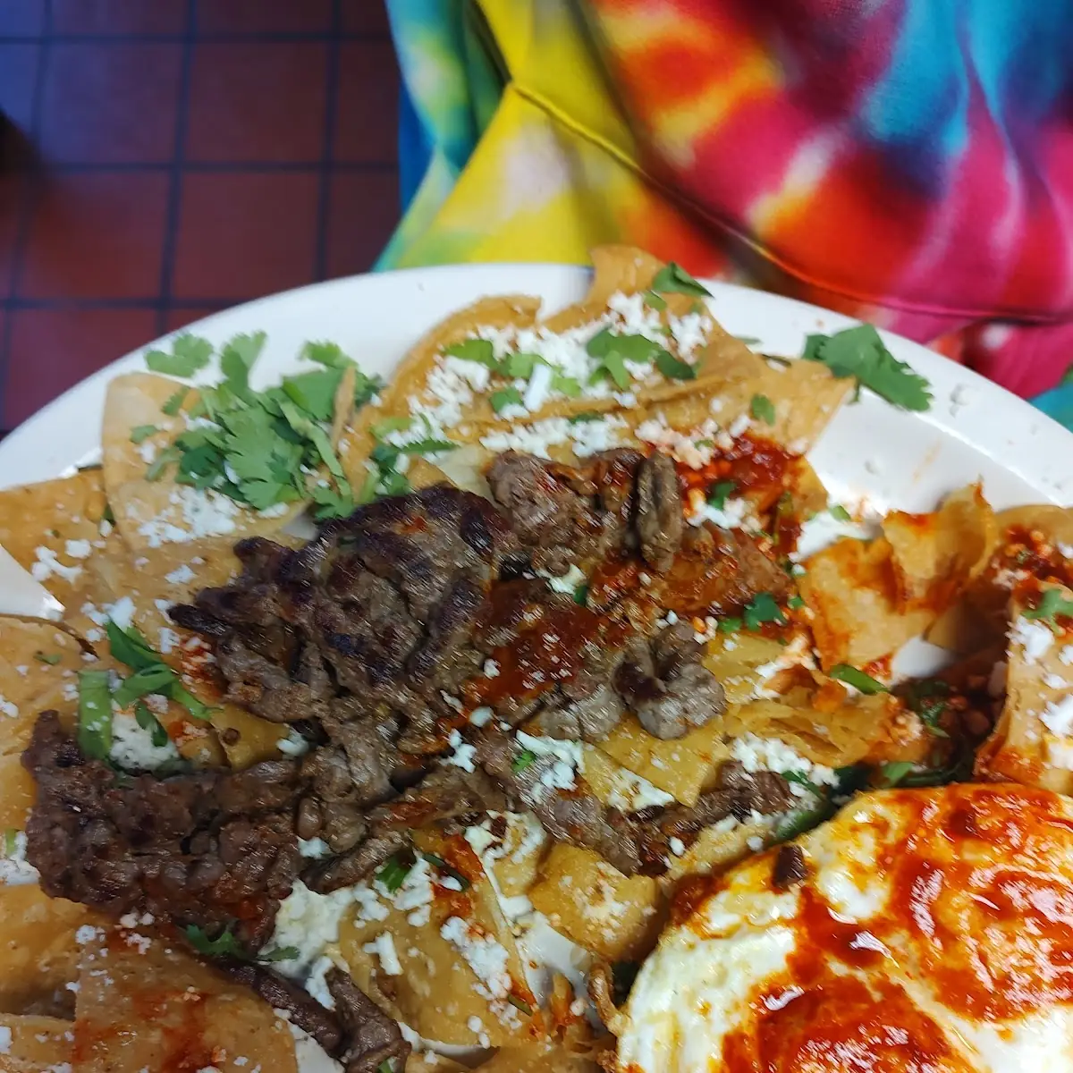 Chilaquiles Rojos Con Carne