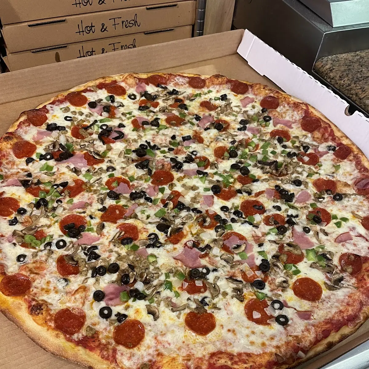 Large Supreme Pizza