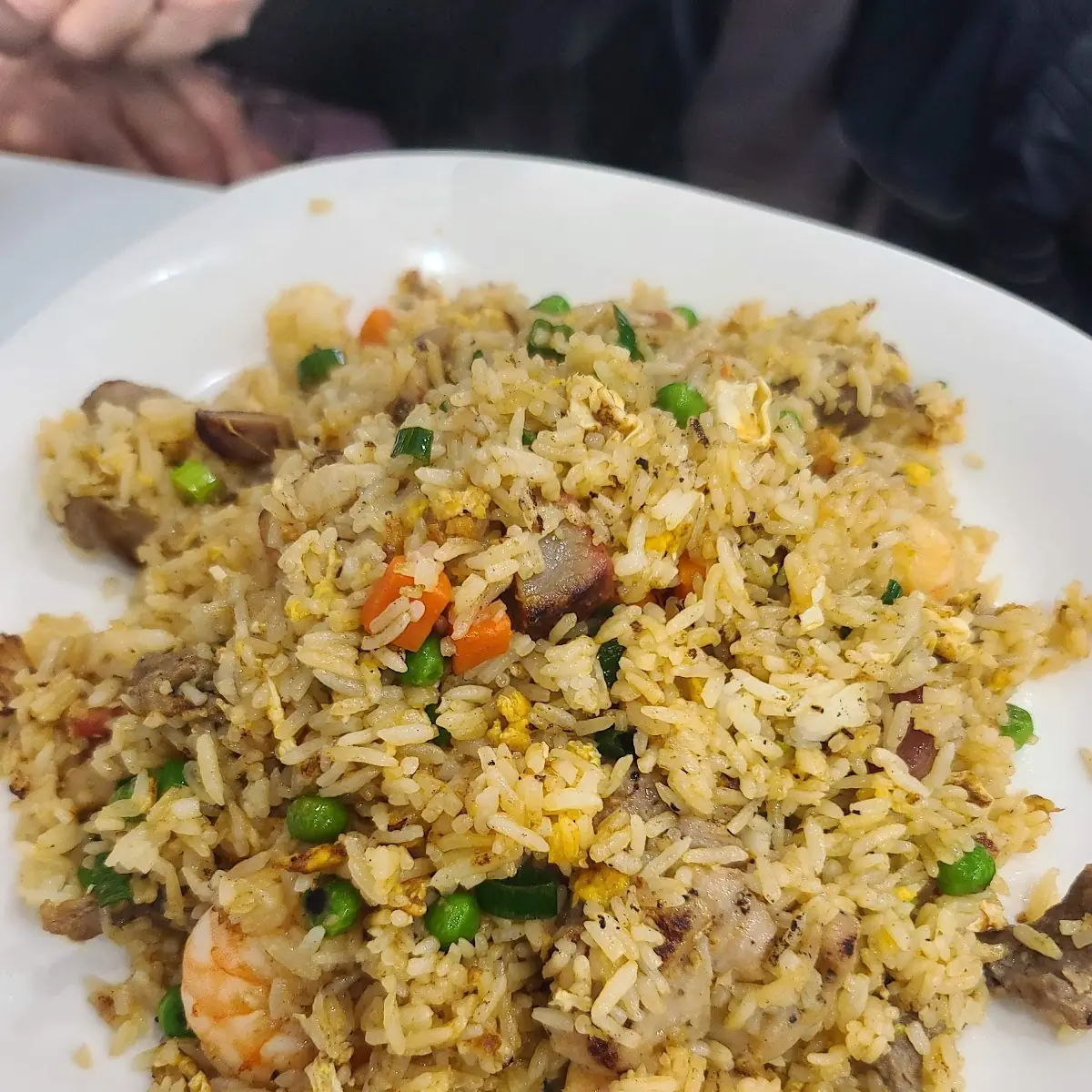Com Chien Thap Cam Combination Fried Rice