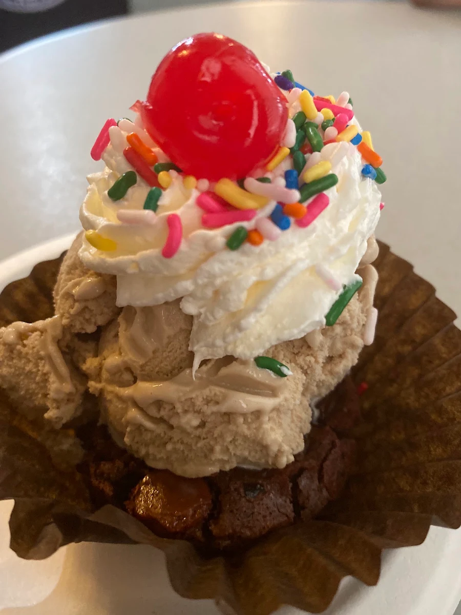Brownie Ice Cream Cupcake