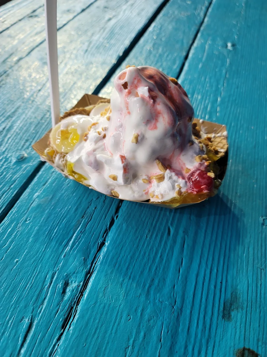Banana Split Ice Cream Nachos