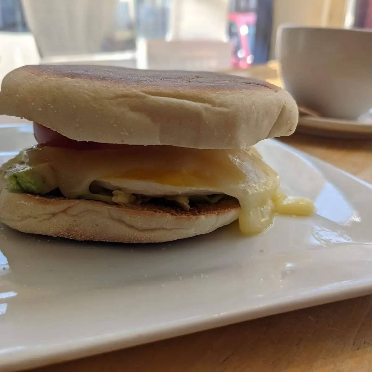 Breakfast Sandwich w Avocado & Tomato