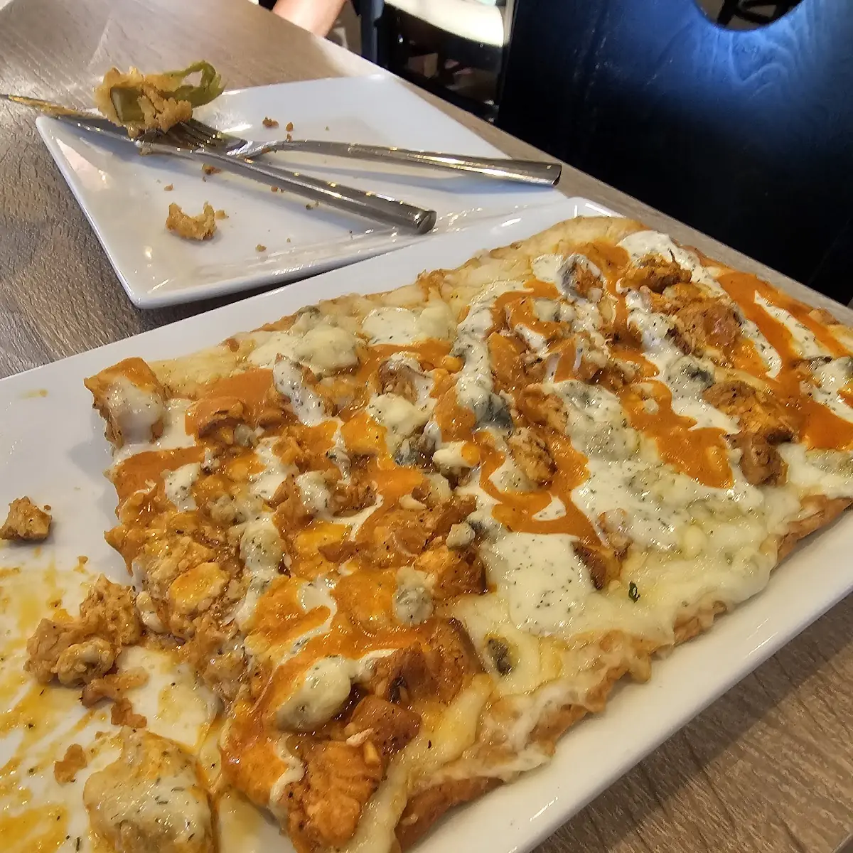 Buffalo Chicken Flatbread